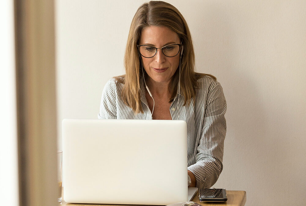 The Buying Power of Women: How Women Shape the Economy and Business World